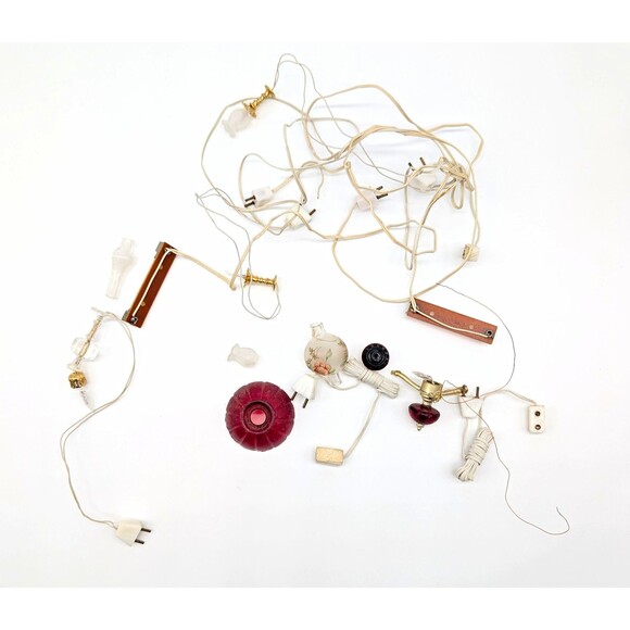 Unbranded Other - Vtg 1:12 Dollhouse Lot Wired Lamps & Light Fixtures Plastic Metal Glass AS IS
